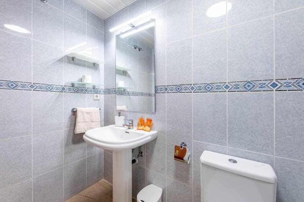 797 Holiday Rentals- Hermoso Apartamento Para 4 En Benalmádena Eksteriør bilde