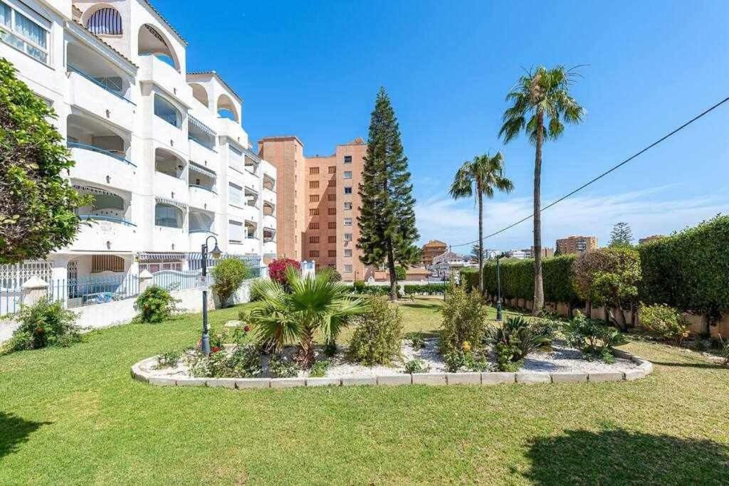 797 Holiday Rentals- Hermoso Apartamento Para 4 En Benalmádena Eksteriør bilde